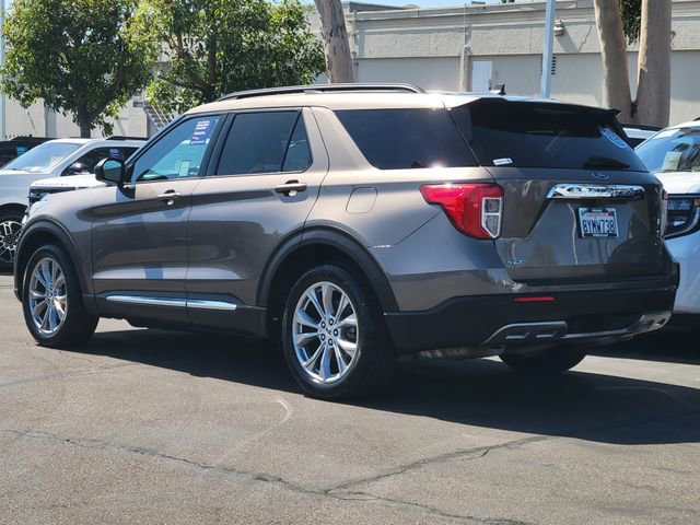Certified 2021 Ford Explorer XLT w/ Equipment Group 202A RWD image 2