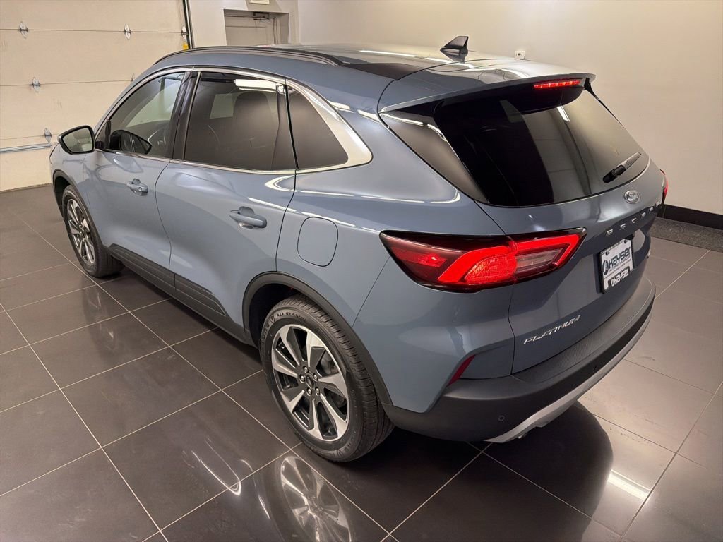 Certified 2023 Ford Escape Platinum AWD/4WD image 4