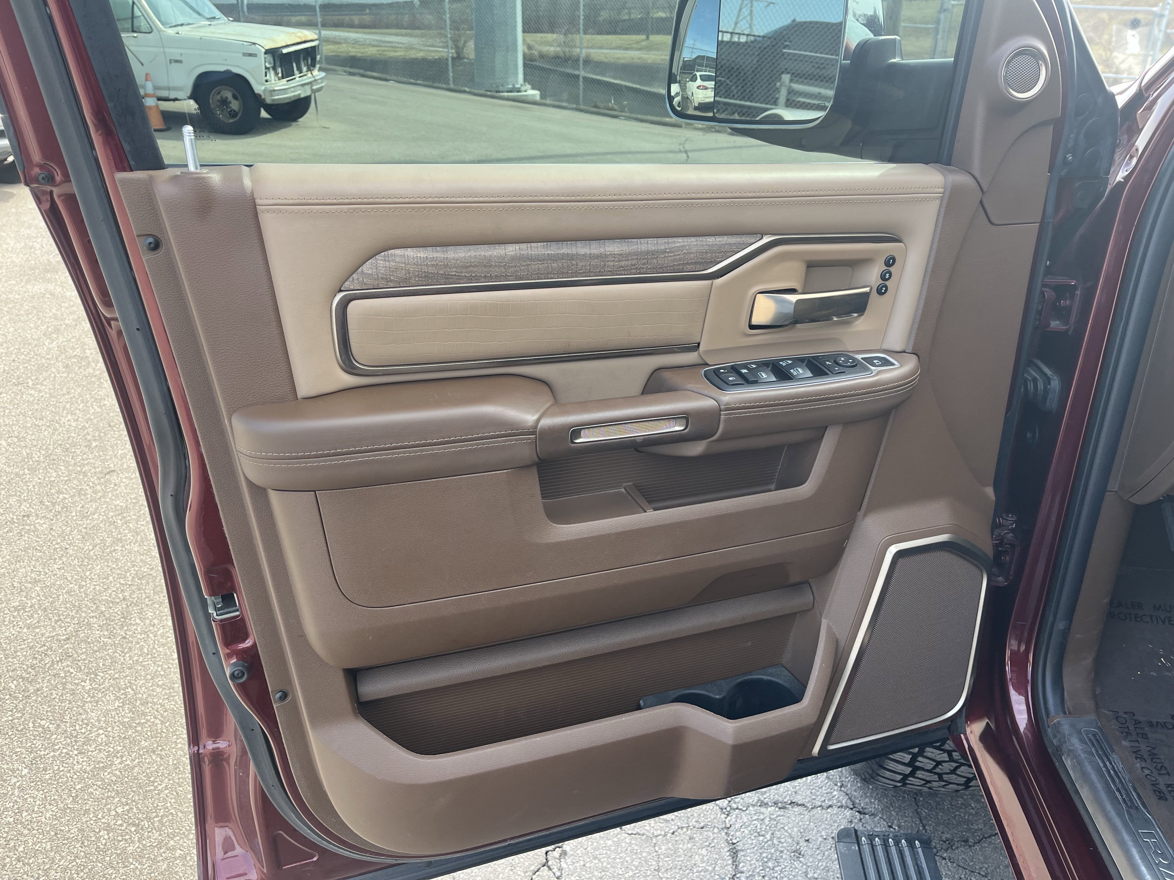 Used 2022 RAM 2500 Limited AWD/4WD image 15