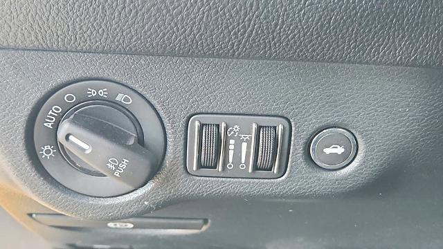 Used 2018 Dodge Challenger R/T Scat Pack image 10