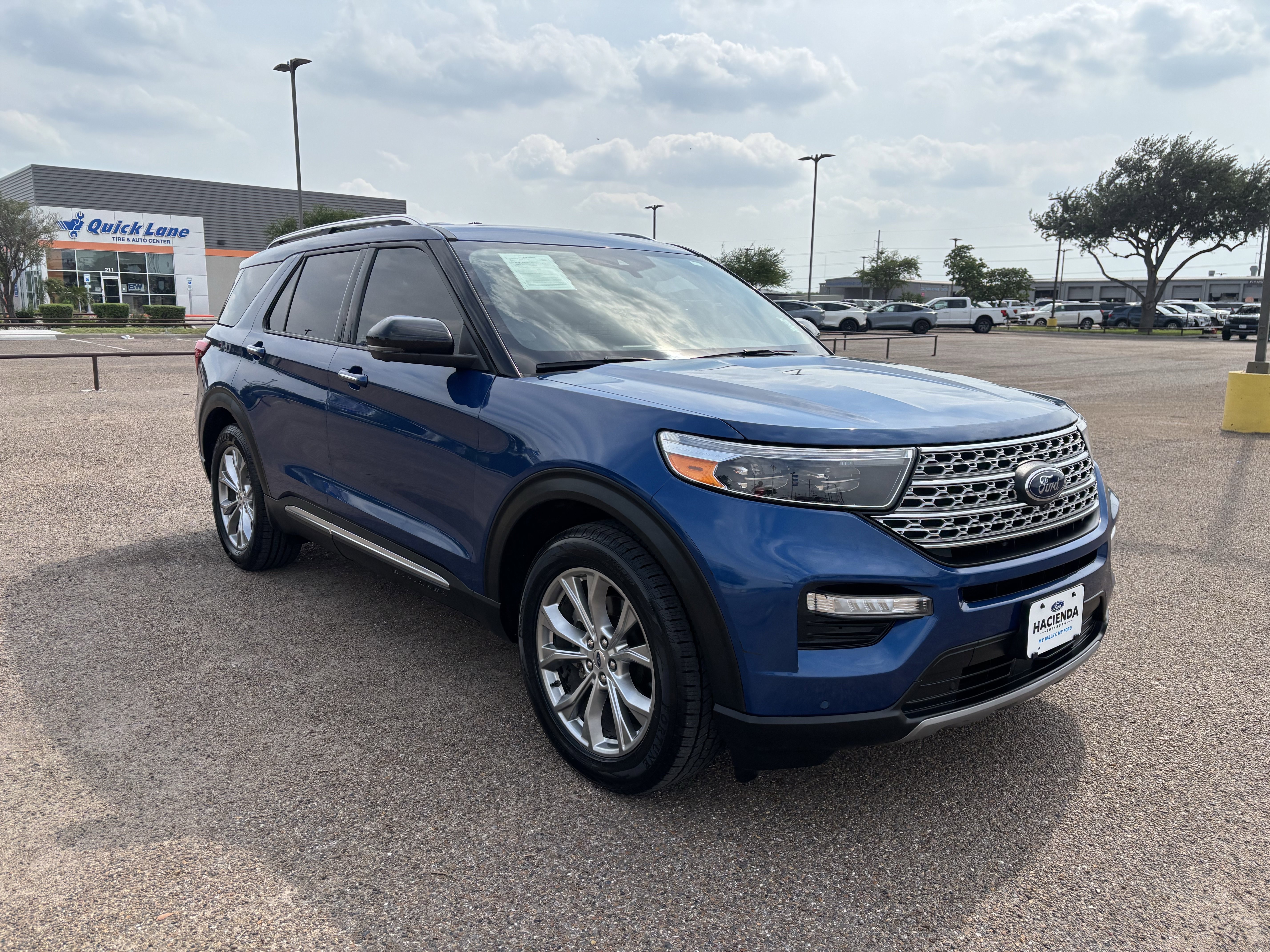 Certified 2022 Ford Explorer Limited w/ Equipment Group 301A RWD image 7