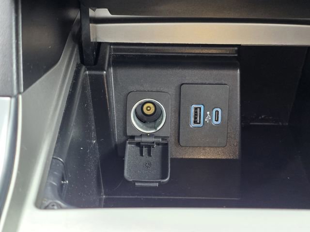 Certified 2023 Ford Explorer Limited image 16