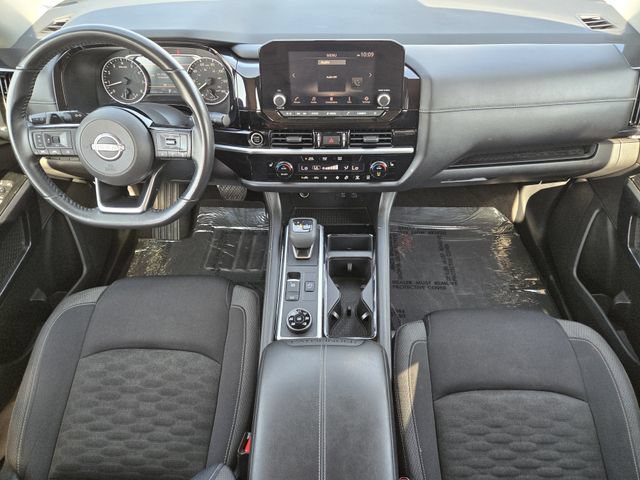 Used 2022 Nissan Pathfinder SV AWD/4WD image 23