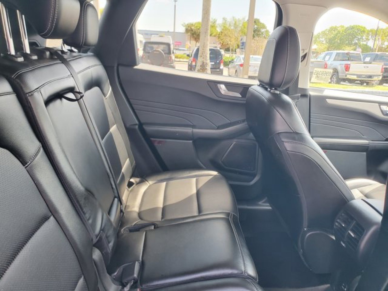 Certified 2022 Ford Escape SEL image 32