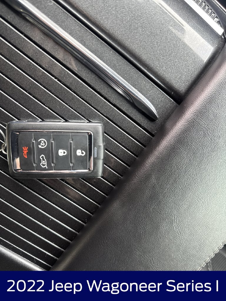 Used 2022 Jeep Wagoneer Series I AWD/4WD image 28