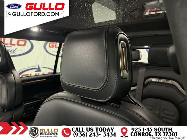 Used 2024 Rivian R1S Adventure AWD/4WD image 18