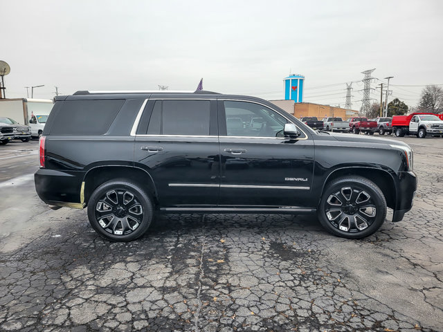 Used 2020 GMC Yukon Denali w/ Denali Ultimate Black Edition image 6