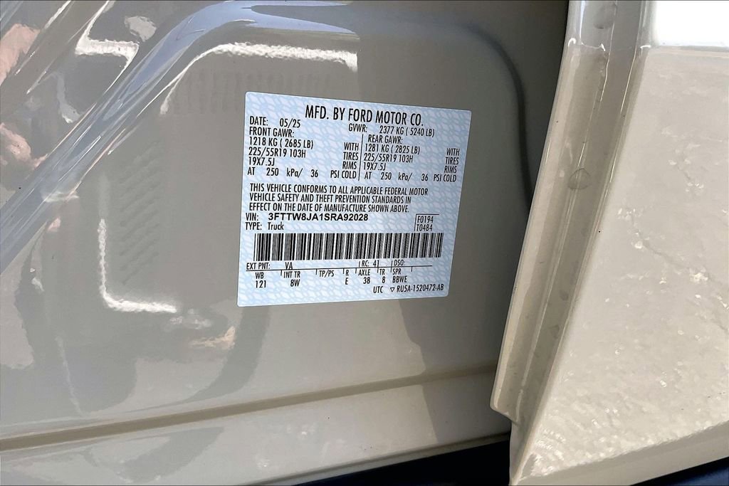 Certified 2025 Ford Maverick XLT w/ Black Appearance Package AWD/4WD image 30