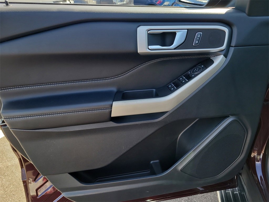 Certified 2022 Ford Explorer XLT w/ Equipment Group 202A image 16
