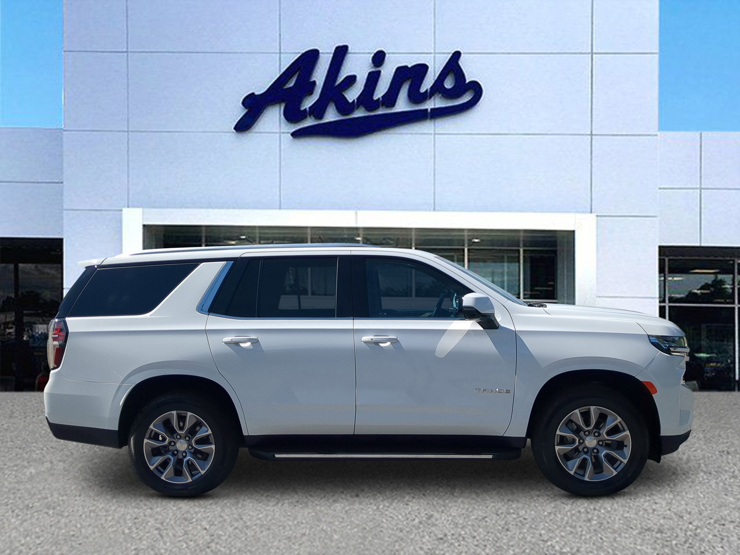 Used 2022 Chevrolet Tahoe LT w/ LT Signature Package RWD image 1