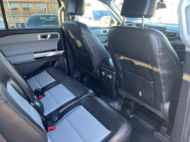 Certified 2022 Ford Explorer XLT w/ Equipment Group 202A image 17