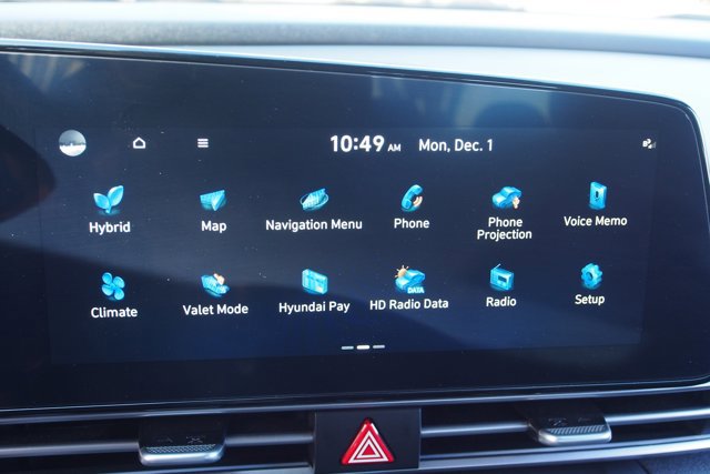 Used 2023 Hyundai Elantra Limited image 28