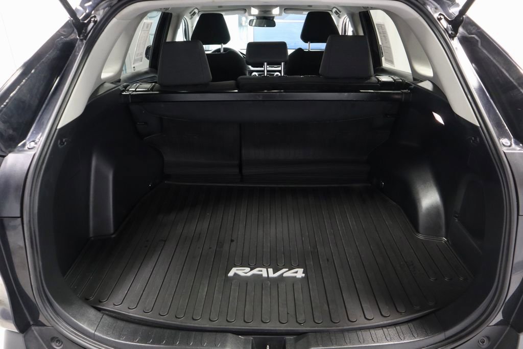 Used 2024 Toyota RAV4 LE AWD/4WD image 13