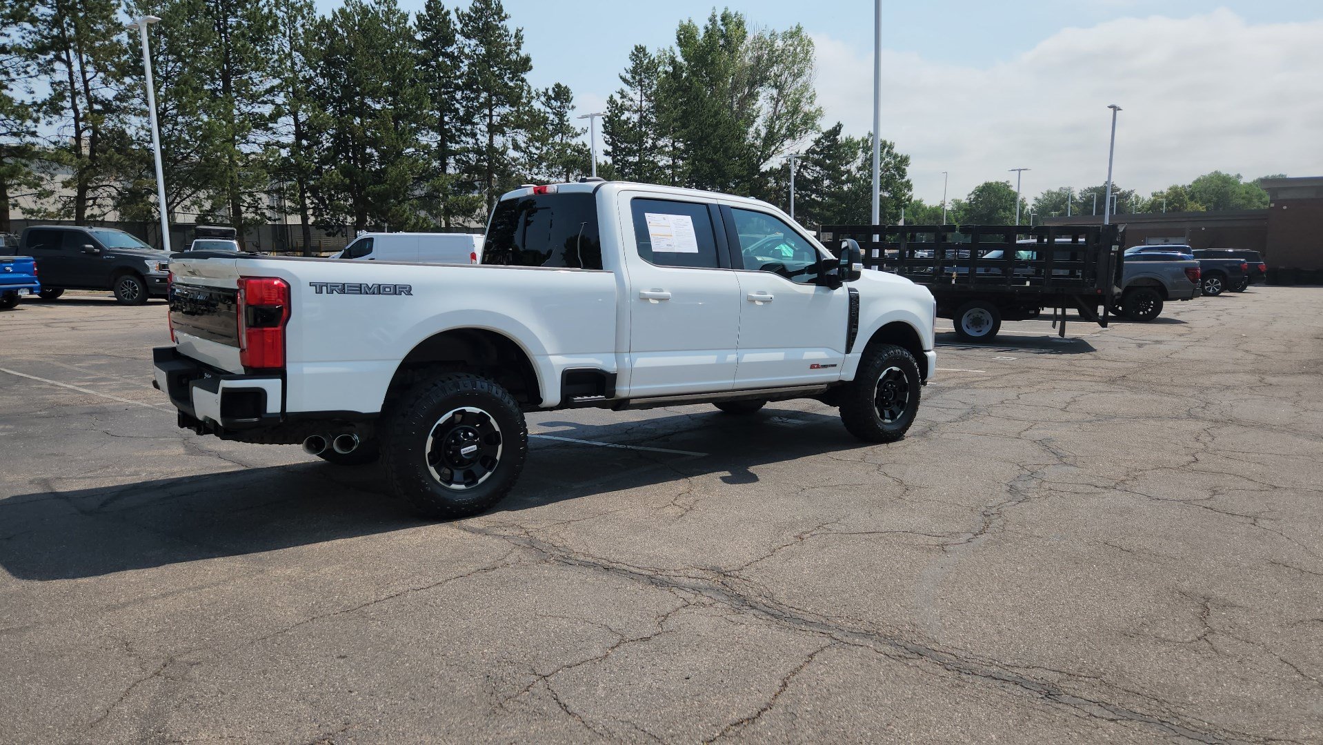 Certified 2025 Ford F250 Platinum w/ Tremor Off-Road Package AWD/4WD image 10