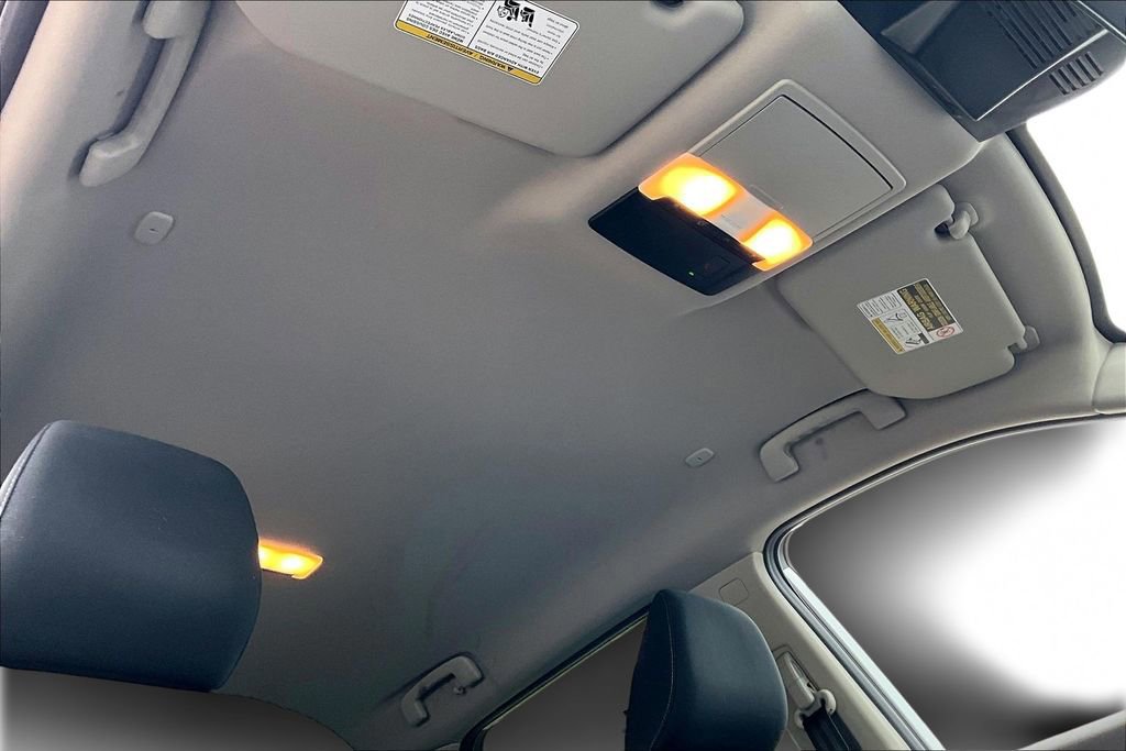 Used 2023 Nissan Rogue SV AWD/4WD image 22