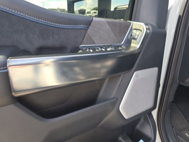 Certified 2025 Ford F250 Platinum image 11