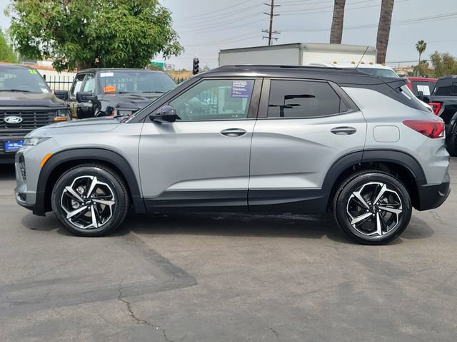 Used 2023 Chevrolet TrailBlazer RS w/ Sun and Liftgate Package image 2