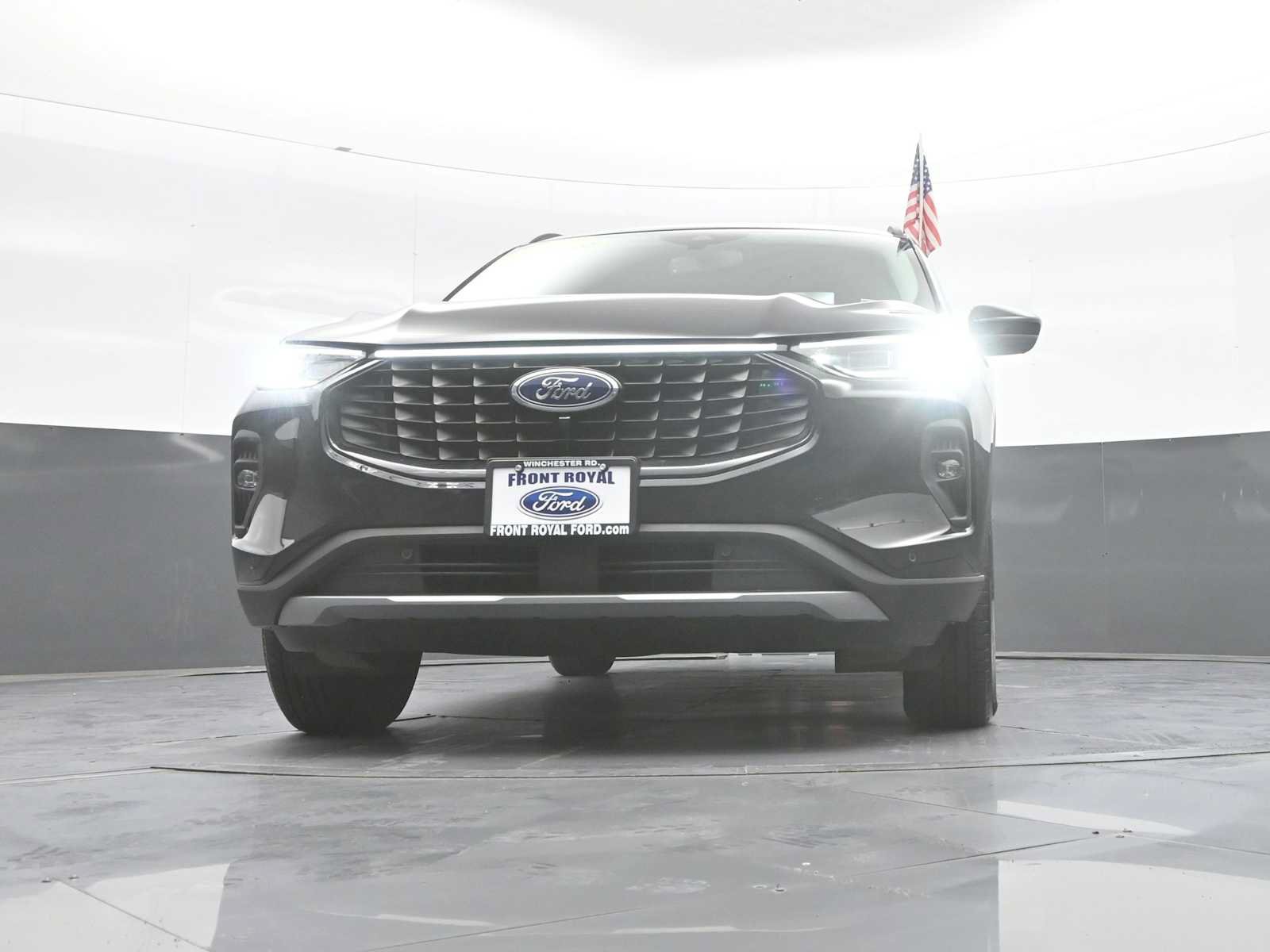 Certified 2026 Ford Escape SE w/ PHEV Premium Package FWD image 36