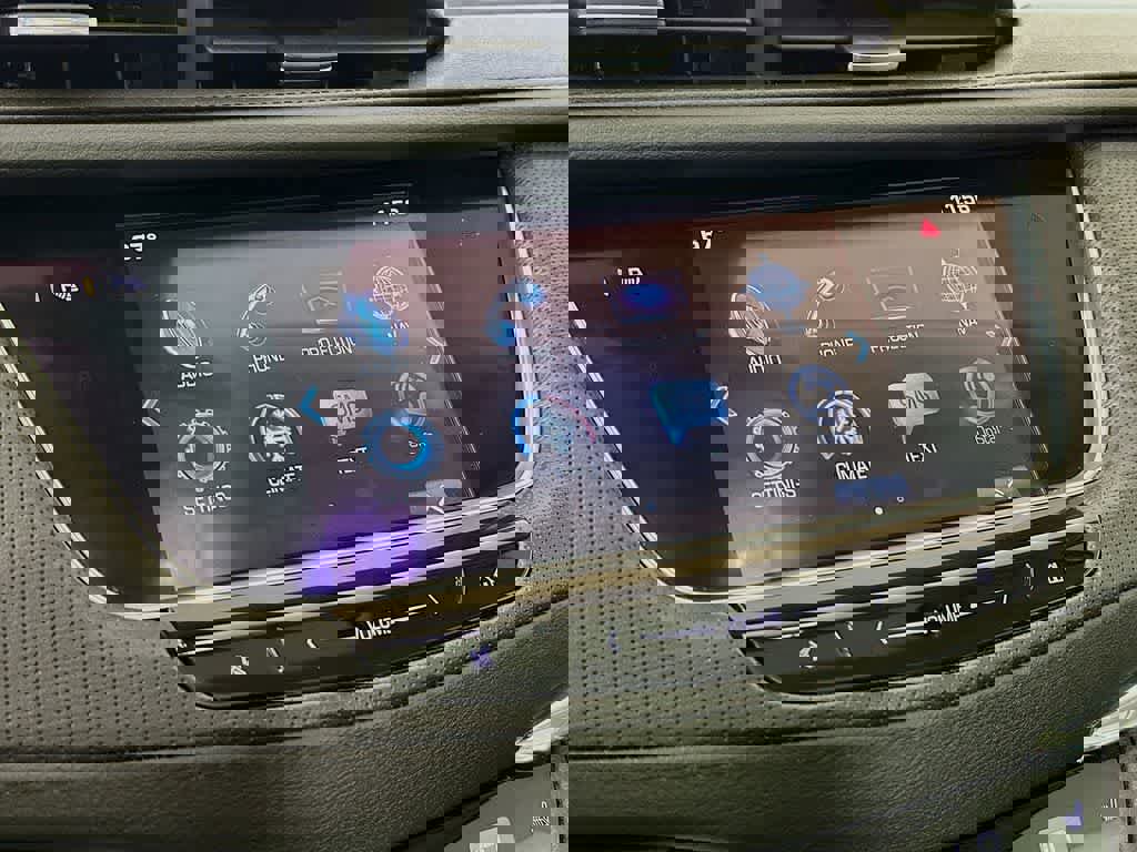 Used 2017 Cadillac XT5 Luxury w/ Driver Awareness Package image 17