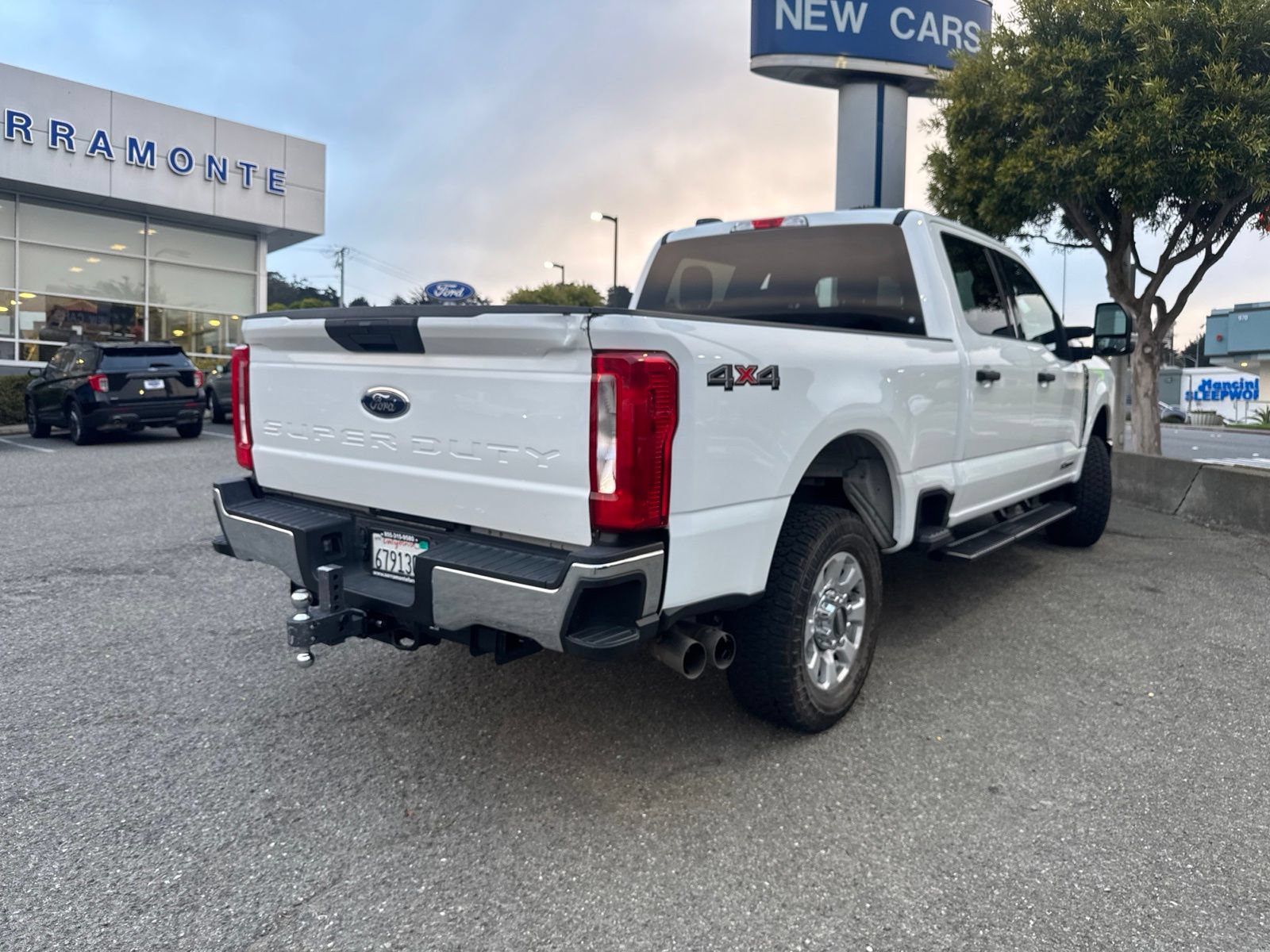 Certified 2023 Ford F250 XLT AWD/4WD image 9
