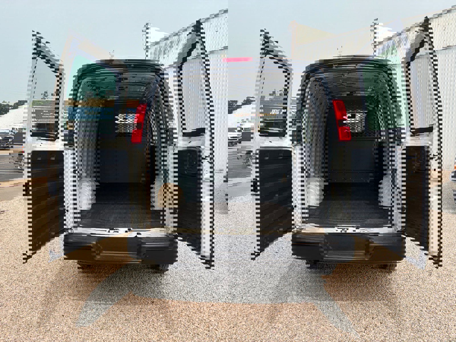 Used 2019 Chevrolet Express 3500 w/ Driver Convenience Package image 9