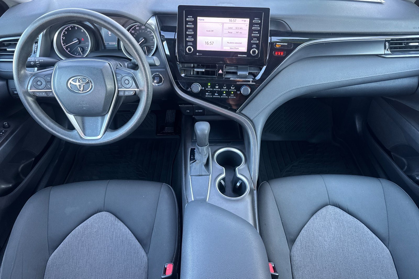 Used 2021 Toyota Camry LE w/ Convenience Package FWD image 6