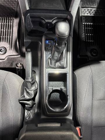 Used 2019 Toyota Tacoma TRD Sport AWD/4WD image 25