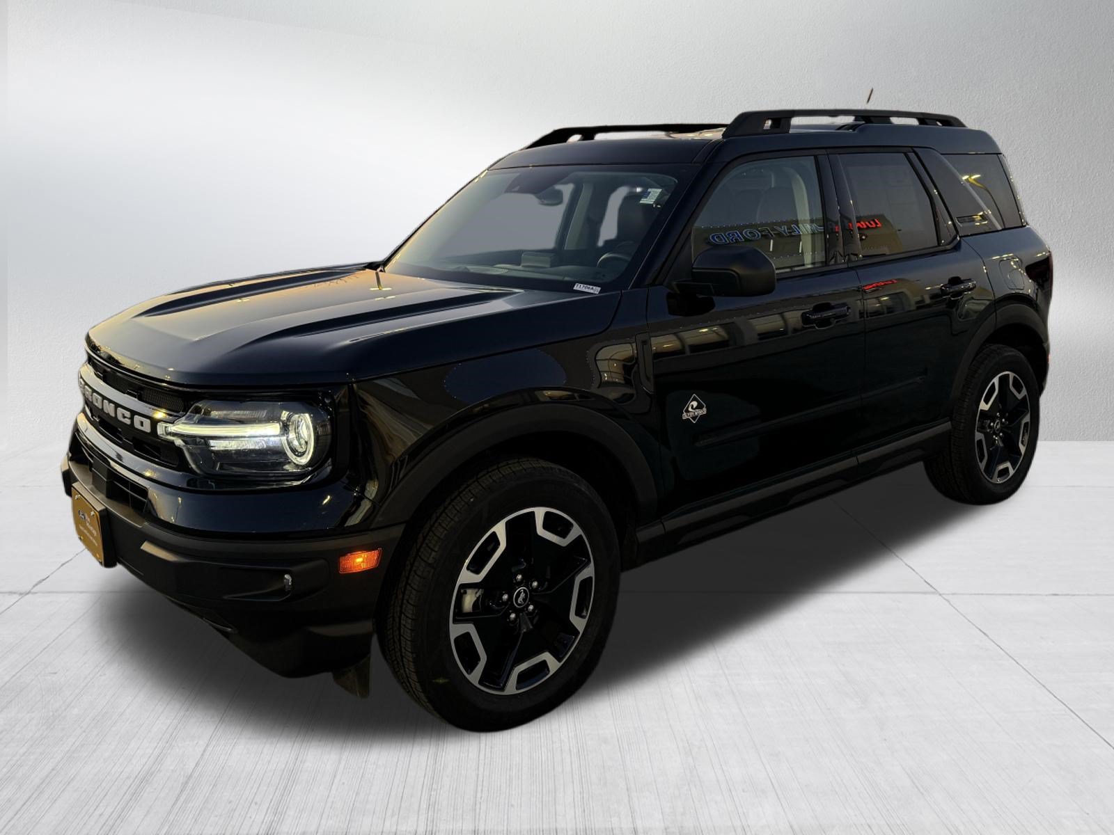 Certified 2023 Ford Bronco Sport Outer Banks w/ Tech Package AWD/4WD image 3