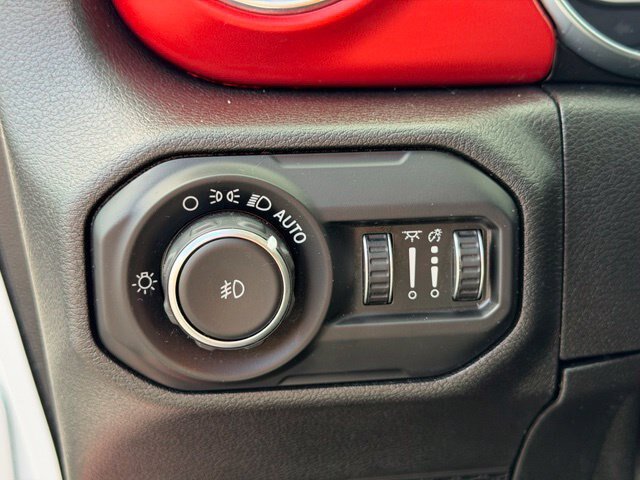Used 2021 Jeep Wrangler Unlimited Rubicon AWD/4WD image 7