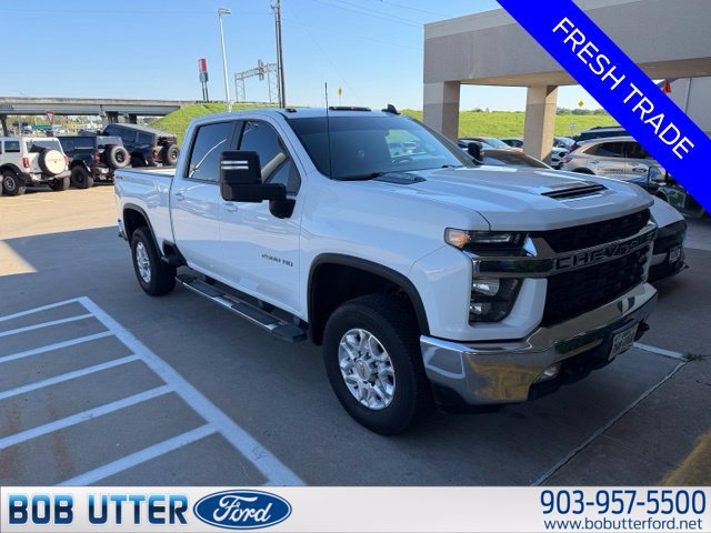 Used 2022 Chevrolet Silverado 2500 LT w/ Convenience Package AWD/4WD image 2