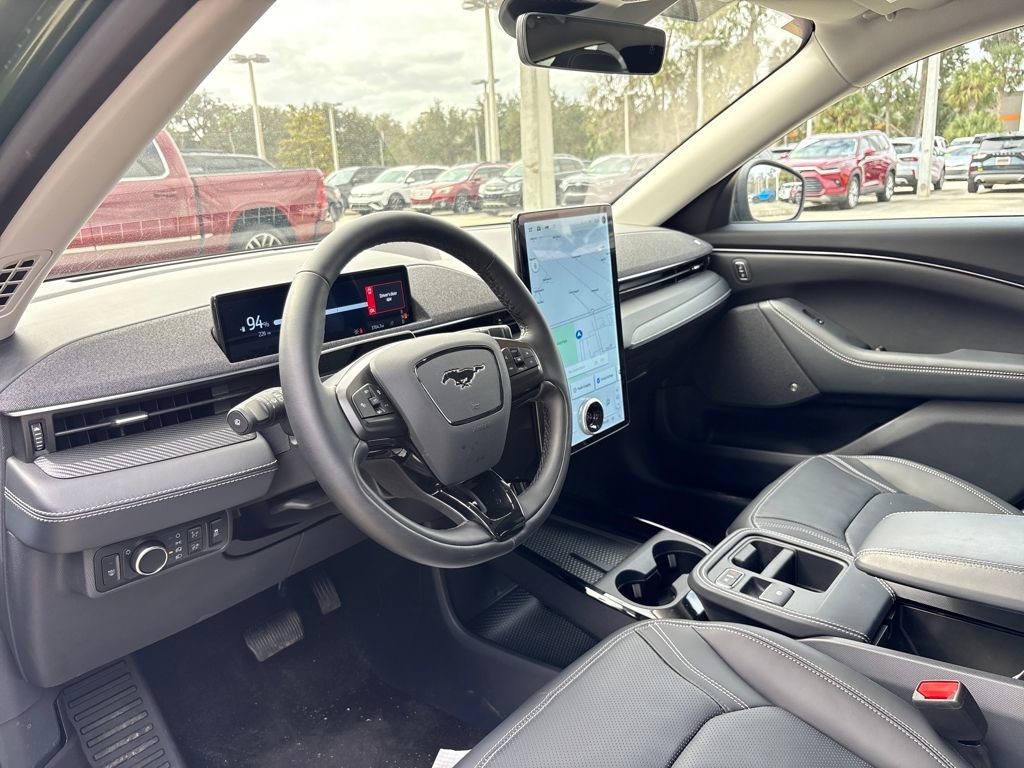 Certified 2025 Ford Mustang Mach-E Premium image 6