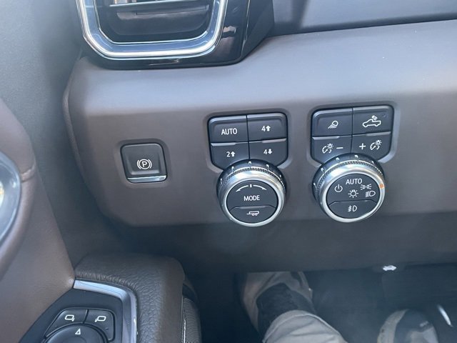Used 2024 GMC Sierra 3500 Denali image 23