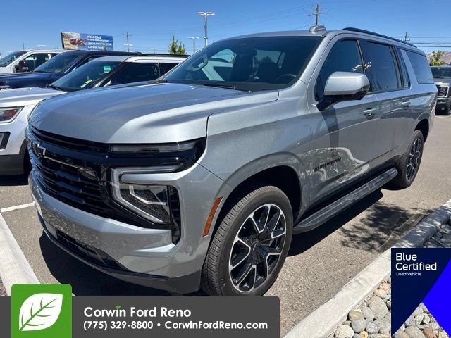 Used 2025 Chevrolet Suburban RST w/ Comfort Package AWD/4WD image 4
