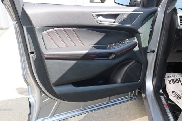 Certified 2024 Ford Edge ST-Line AWD/4WD image 12