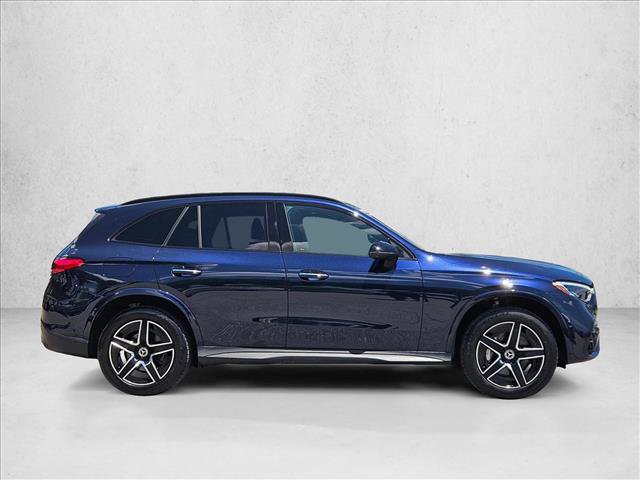 Used 2023 Mercedes-Benz GLC 300 4MATIC image 4