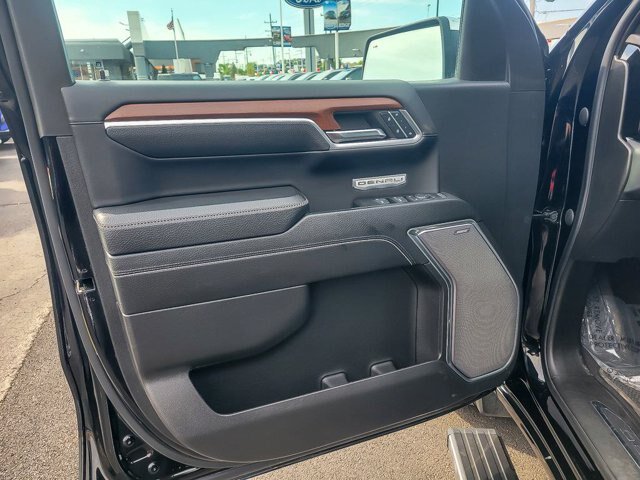 Used 2023 GMC Sierra 1500 Denali AWD/4WD image 25