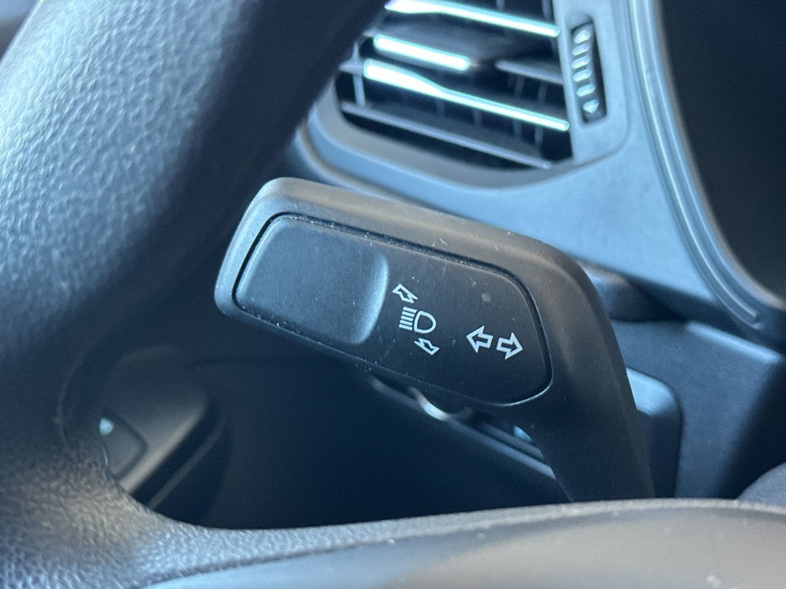 Certified 2025 Ford Escape Active FWD image 28