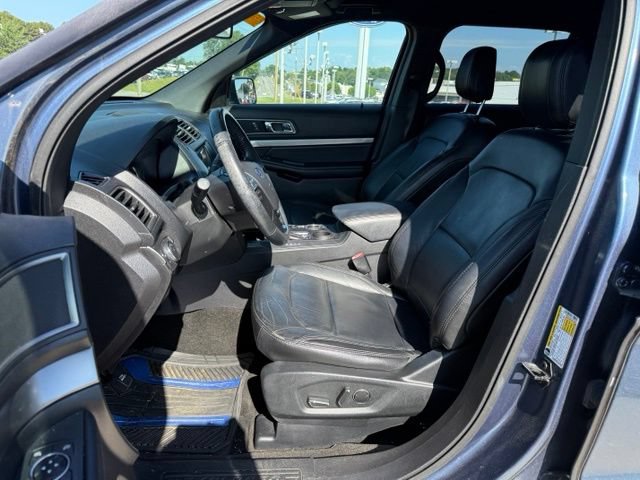 Certified 2018 Ford Explorer XLT w/ Equipment Group 202A FWD image 20