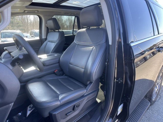 Certified 2025 Ford Expedition Active image 15