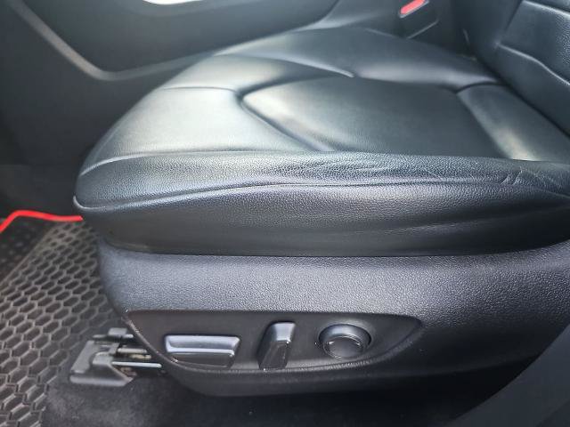Used 2022 Toyota Highlander XLE AWD/4WD image 28