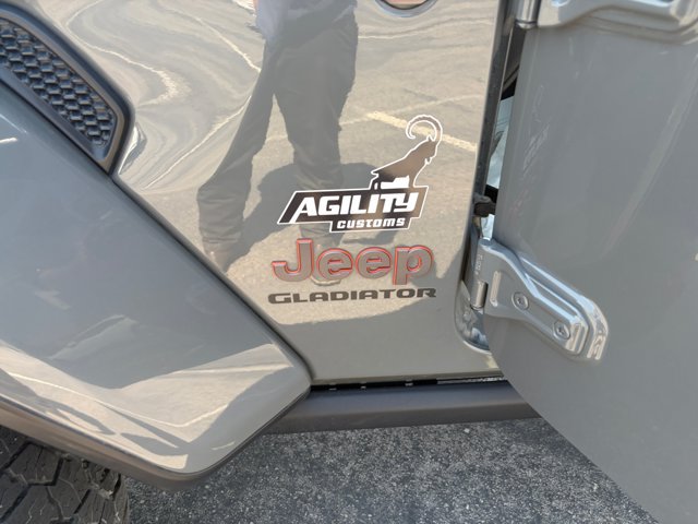 Used 2020 Jeep Gladiator Mojave AWD/4WD image 23