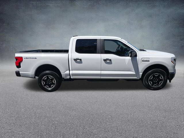 Certified 2022 Ford F150 Lightning Pro w/ Tow Technology Package AWD/4WD image 9