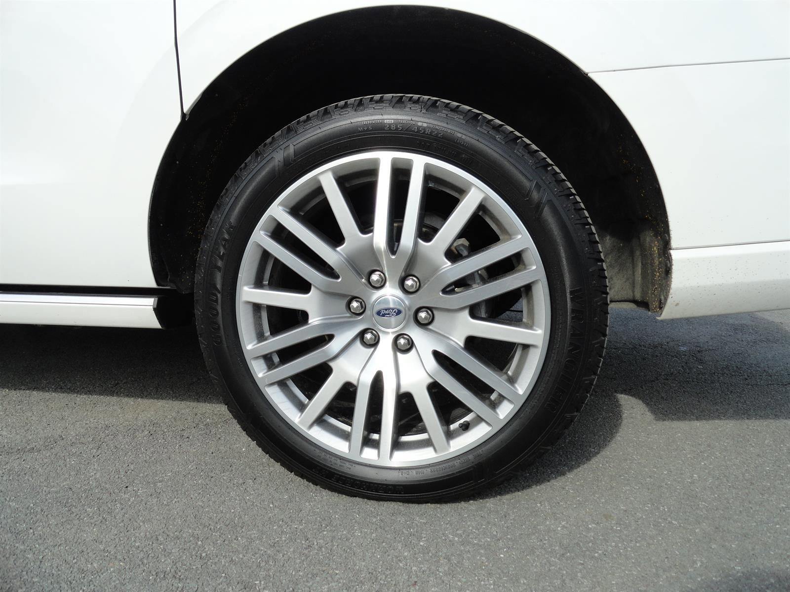 Certified 2022 Ford Expedition Max Platinum AWD/4WD image 9