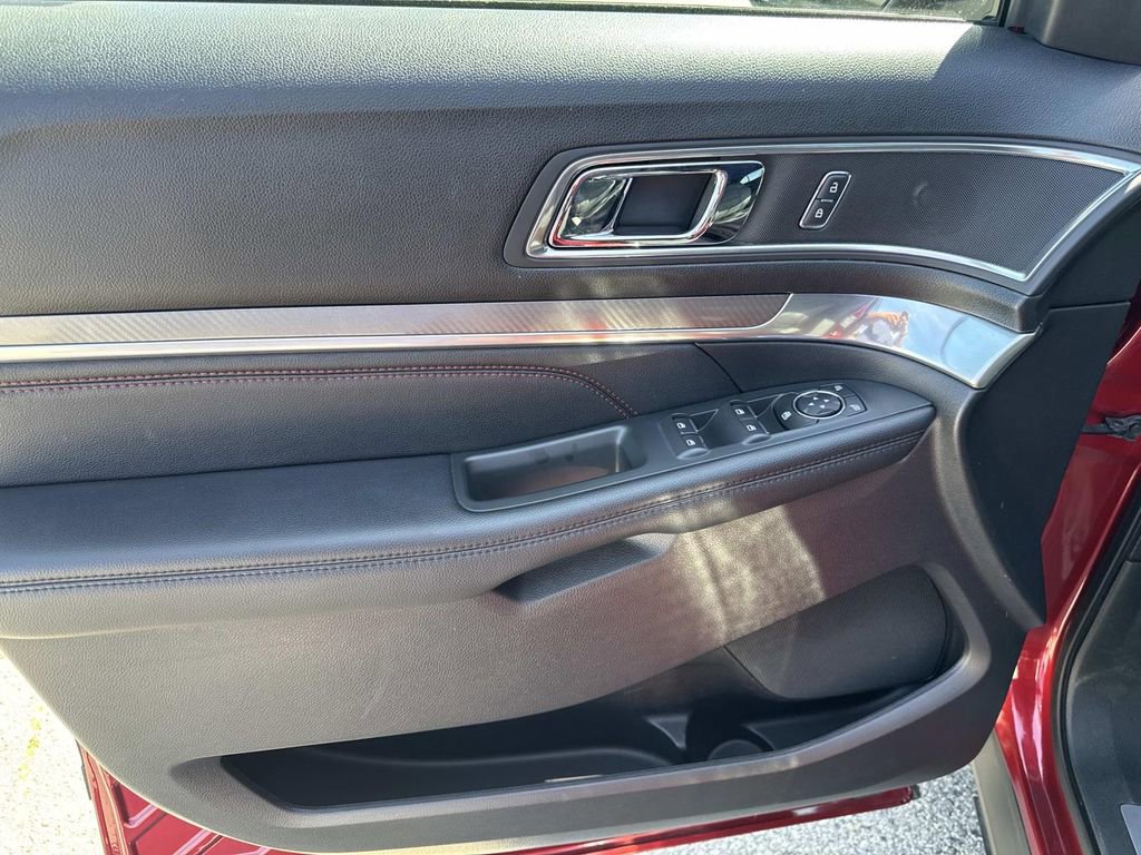 Certified 2019 Ford Explorer Sport image 18