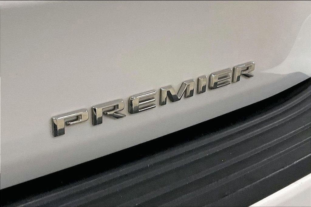 Used 2023 Chevrolet Suburban Premier image 10