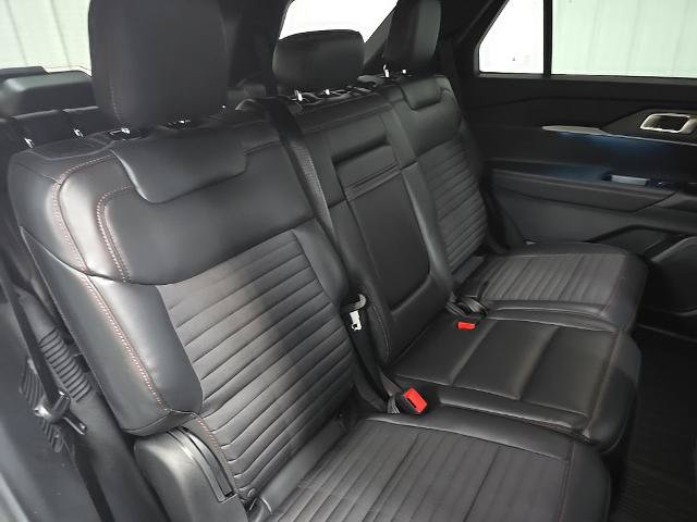 Certified 2025 Ford Explorer ST-Line w/ Premium Package AWD/4WD image 22