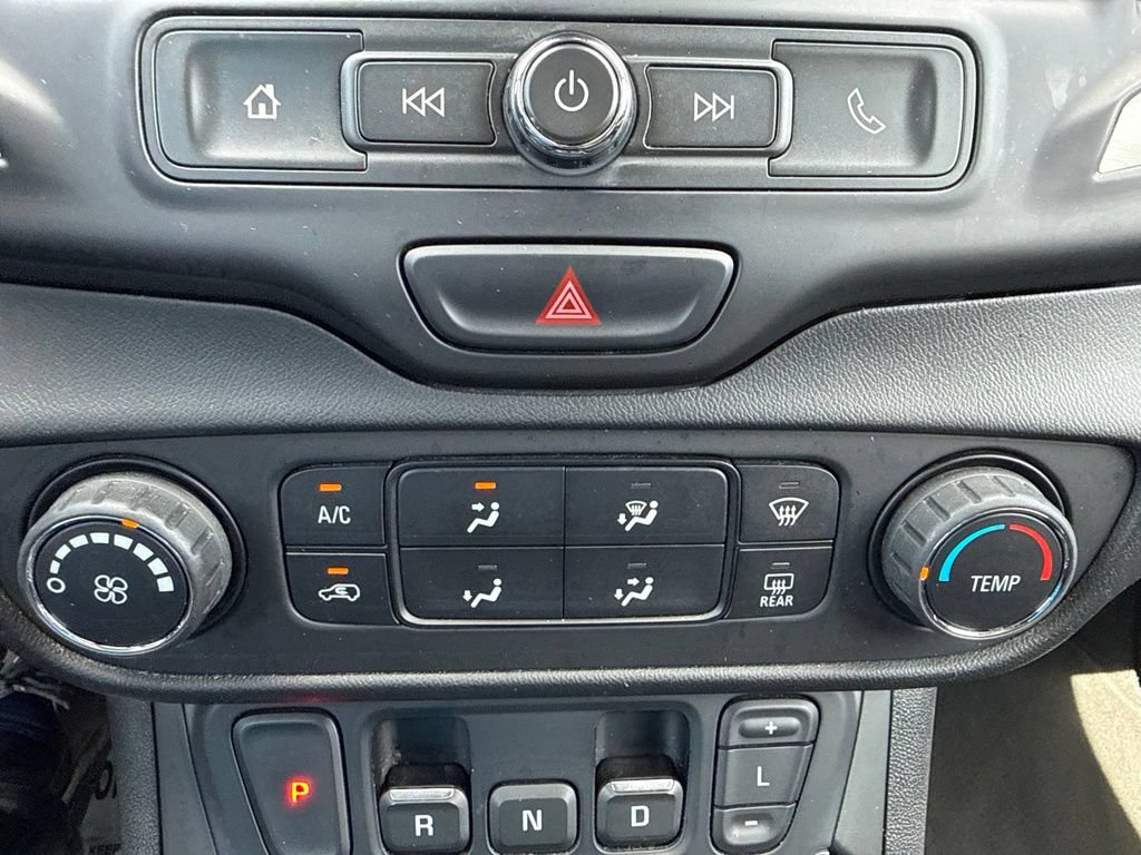 Used 2018 GMC Terrain SLE FWD image 25