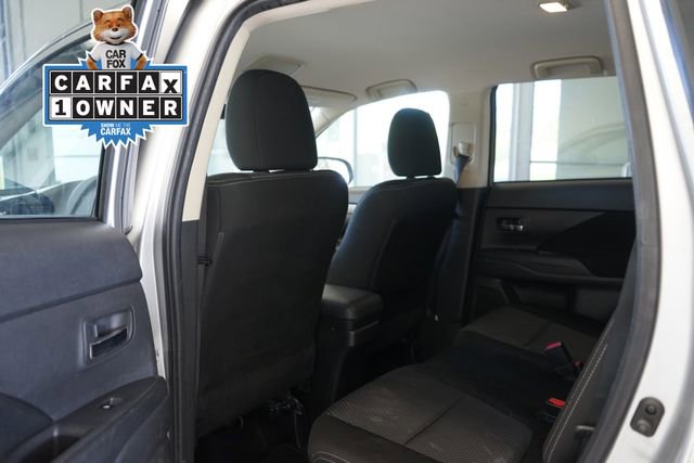 Used 2018 Mitsubishi Outlander ES FWD image 27