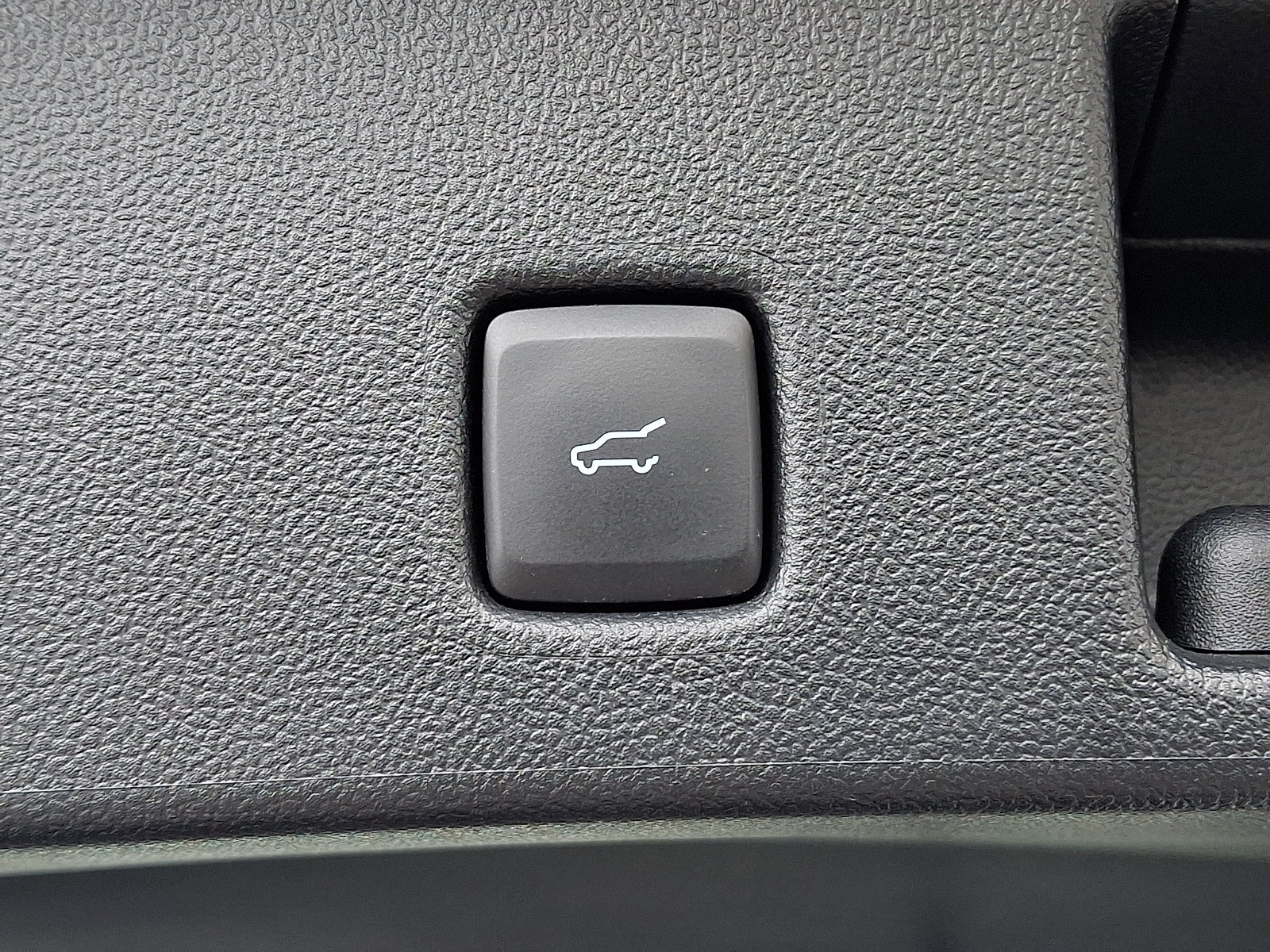 Certified 2022 Ford Escape SEL AWD/4WD image 29