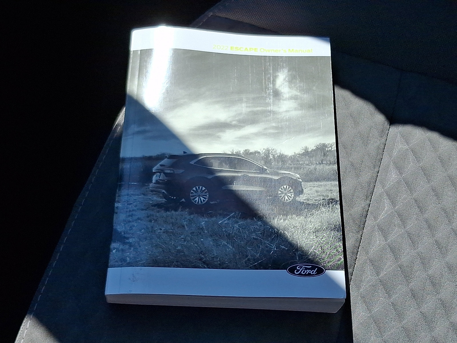 Certified 2022 Ford Escape SE w/ SE Sport Appearance Package image 26